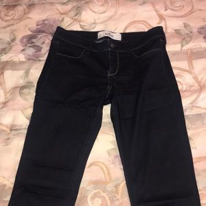 hollister dark-washed super skinny jeans; W27 L31